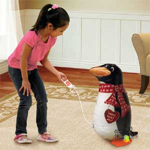 143-走路氣球可愛的企鵝Cute Penguin28cm寬56cm高(美國原裝進口走路氣球，品質優良，色彩鮮豔，可以牽著走,一跳一跳的"超Q")含充氣\450元