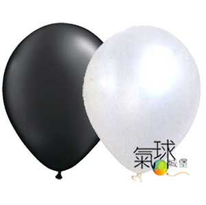 106-黑白色系列10吋珍珠色空飄氣球100顆-顏色為 :黑色、白色。填充安全氦氣，每顆均附亮面緞帶。外送限台北地區，僅送達至1樓或大門口。